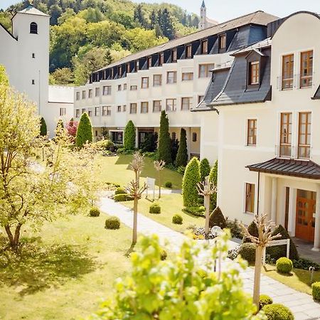 Kloster St. Josef Neumarkt in der Oberpfalz Eksteriør bilde