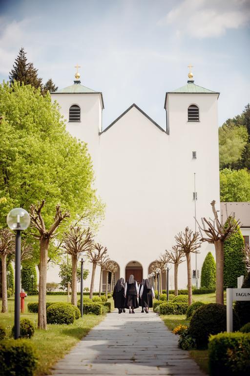 Kloster St. Josef Neumarkt in der Oberpfalz Eksteriør bilde
