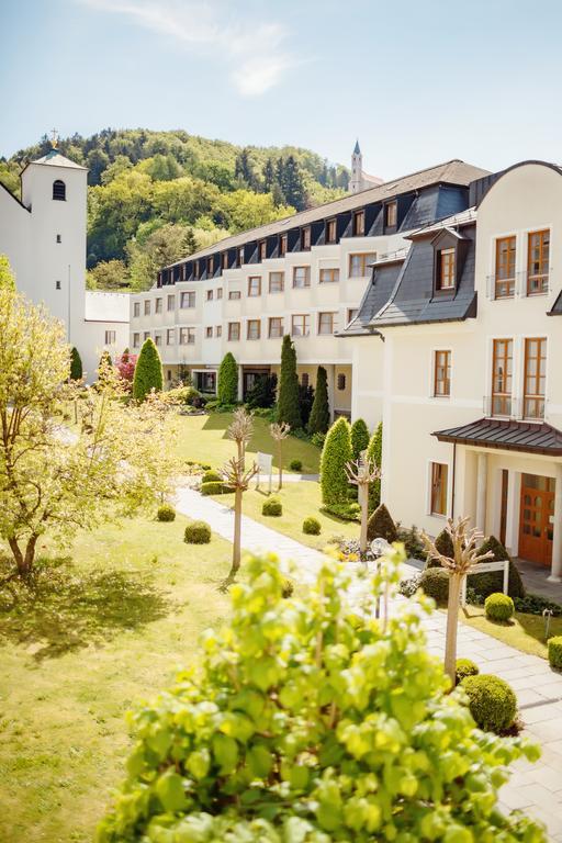 Kloster St. Josef Neumarkt in der Oberpfalz Eksteriør bilde