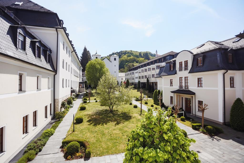 Kloster St. Josef Neumarkt in der Oberpfalz Eksteriør bilde